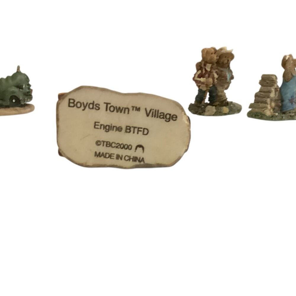 Boyd's Town Village Figurines Lot of 12 Pieces - Picture 7 of 7
